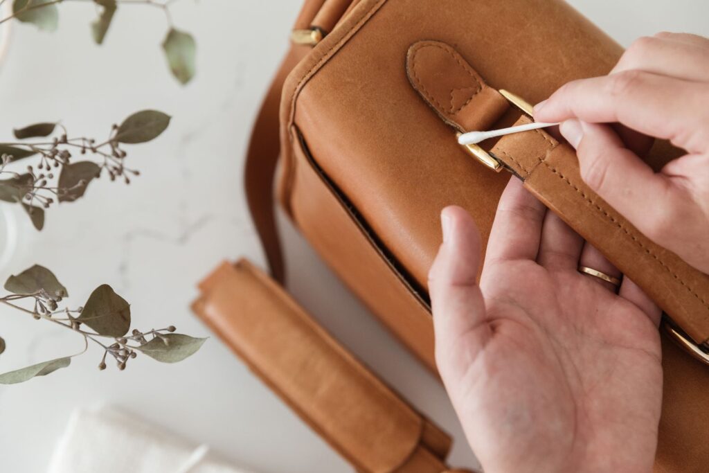 Top Tips for Cleaning Leather Purse Handles